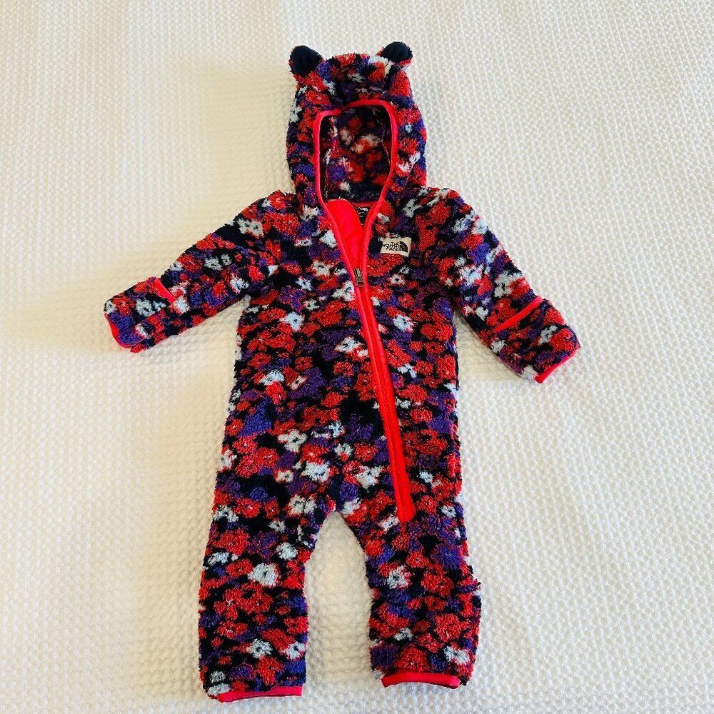 The North Face Campshire One piece Pink Fleece Sherpa 3-6 months Hooded Snowsuit